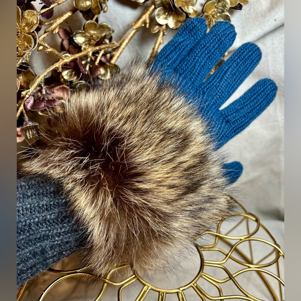 Moncler Wool, Cashmere, Marmot Fur Gloves Made in Italy Blue Grey NWT